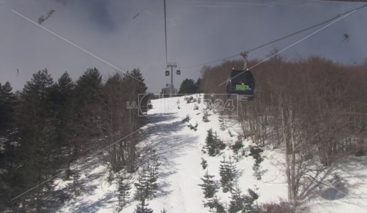 In SilaTemperature alte e troppa umidità, chiuse le piste da sci a Lorica: «Compromesso il manto nevoso»