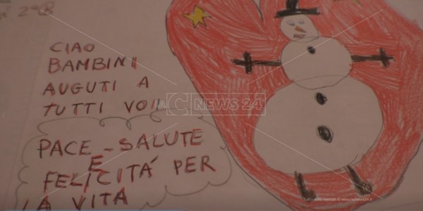 Biglietto di auguri scritto da bambine e bambini per pazienti del Gom di Reggio Calabria