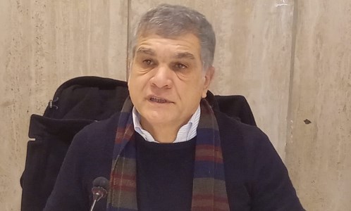 Comunali 2022Elezioni Catanzaro, Aldo Casalinuovo si candida a sindaco: «Non contro qualcuno ma per la città»
