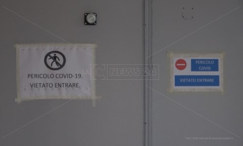 Ospedale in affannoLamezia, mancano i medici tra 118 e reparto Covid: è ancora emergenza