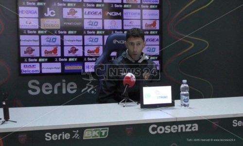 Serie BVerso Cosenza-Ascoli, Occhiuzzi ai suoi: «Bisogna essere pratici e lucidi»