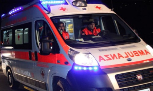 Sangue sulle stradeIncidente nel Materano, auto finisce in una scarpata: morti 3 giovani