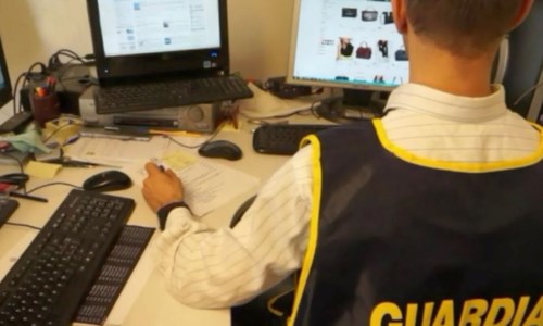 Il blitzLotta alla pirateria online, 20 indagati in tutta Italia: controlli anche in Calabria