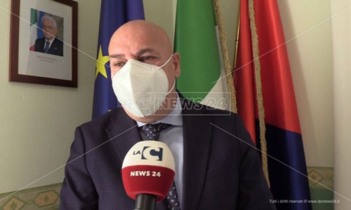 La bocciaturaParco eolico nel mare di Crotone, il sindaco Voce: «Faremo di tutto per opporci»