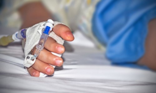 La decisioneSospesa la potestà ai genitori no-vax che rifiutavano sangue di vaccinati per salvare il figlio