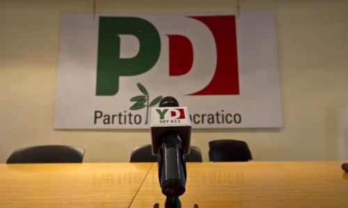 Fratelli coltelliPd, il congresso in Calabria si è già incartato: ricorso dei cuperliani tagliati fuori dalla commissione regionale