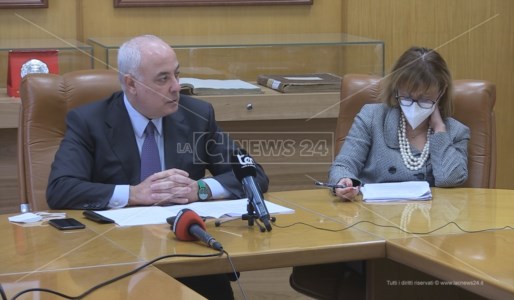 Il presidente Klaus Algieri ed il segretario generale Erminia Giorno alla conferenza stampa