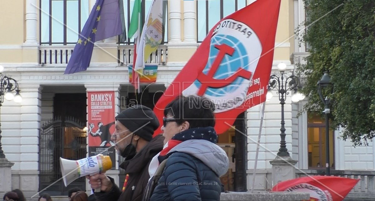 Presidio contro la Guerra in piazza Italia a Reggio Calabria