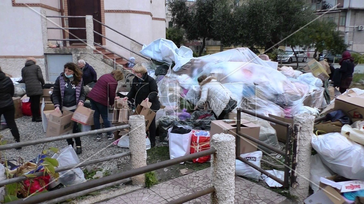 Raccolta beni di prima necessità per popolo ucraino alla chiesa ortodossa San Paolo dei Greci di Reggio Calabria