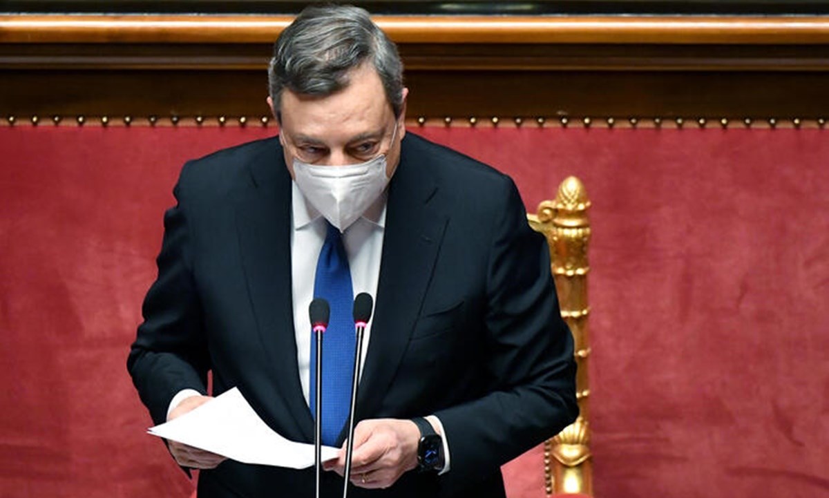 Ucraina, Draghi in Senato: «Finita l'illusione che la pace fosse scontata.  L'Italia non si volterà dall'altra parte»