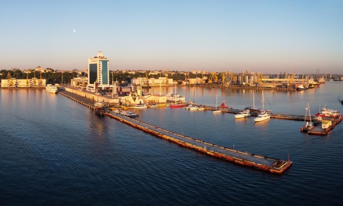 Uno scorcio del porto della città di Odessa