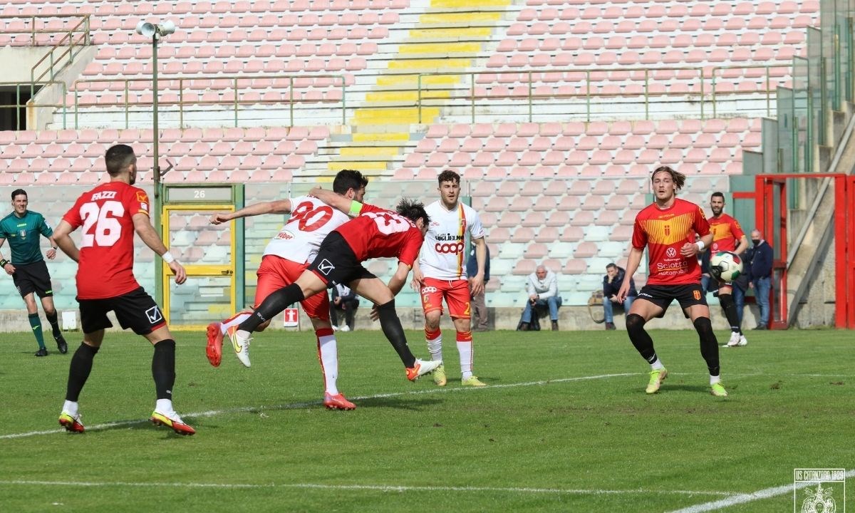 Messina-Catanzaro 2-3, Le Aquile Calabresi Tornano Alla Vittoria ...