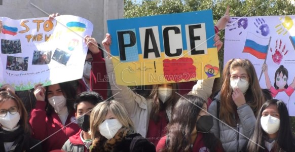L&rsquo;iniziativaCatanzaro, l’appello dell’assessore Belcaro agli alunni delle scuole cittadine: «Aiutateci a chiedere la pace in ogni modo possibile»