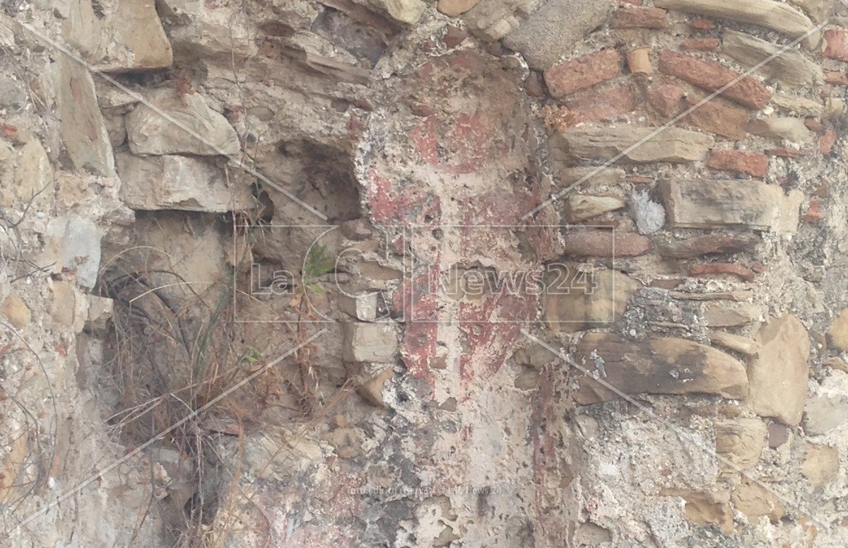 Croce Armena nella chiesa rupestre a Bruzzano Zeffirio nel Reggino