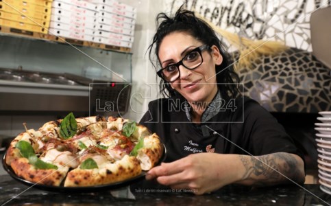 EccellenzeÈ calabrese la seconda pizzaiola stellata d’Italia, ecco Irene e le sue creazioni gourmet