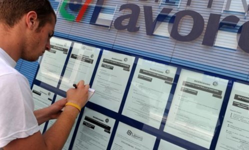 1 maggioLa Calabria tra le peggiori in Europa per disoccupazione, 4 giovani su 10 senza lavoro