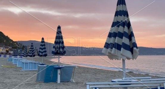 Turismo CalabriaSoverato pronta a un’estate senza restrizioni, gli operatori balneari: «Da giugno tutto pieno»