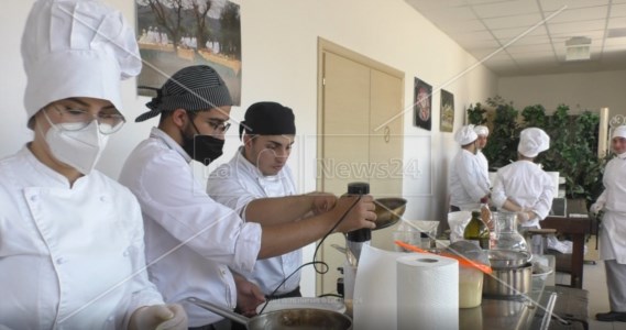 Settimana della celiachiaA Reggio Calabria sfida tra istituti alberghieri con menù senza glutine