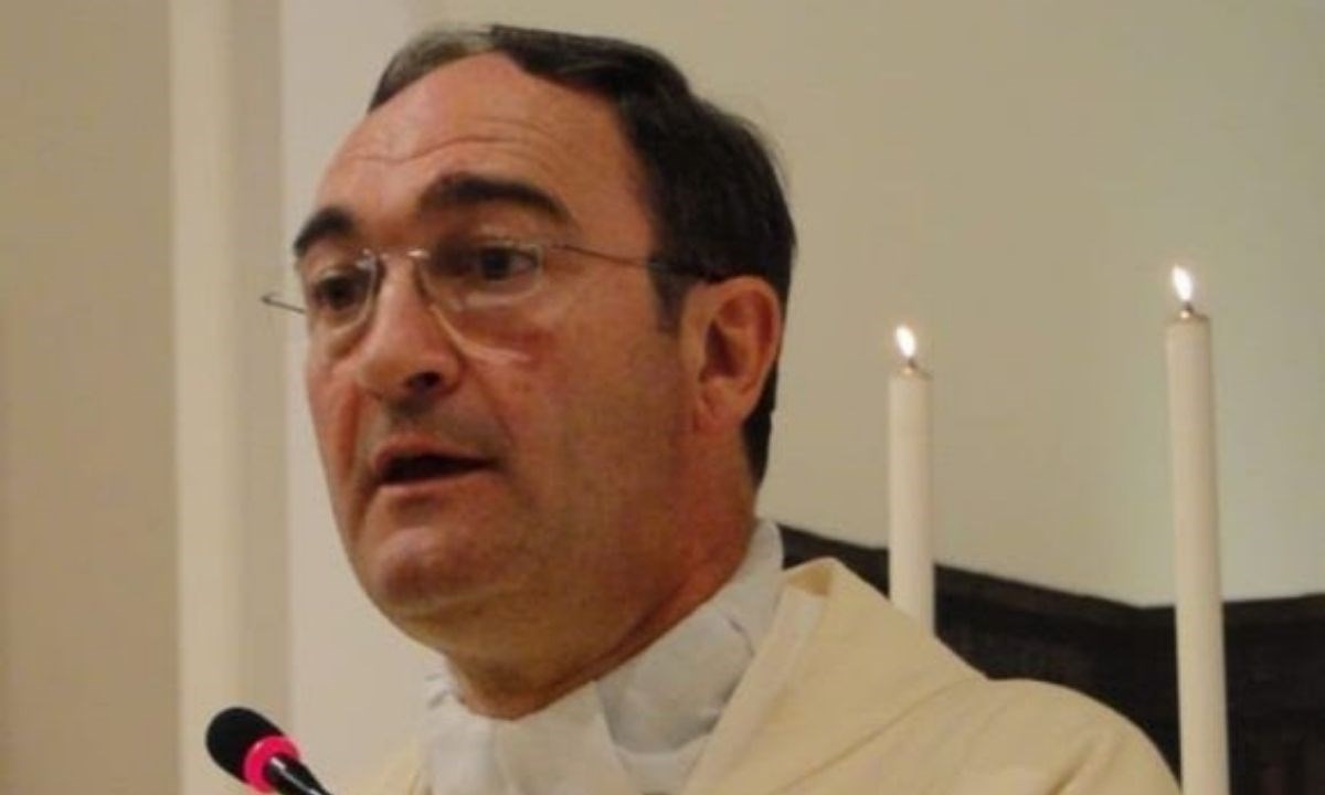 Il vescovo Serafino Parisi