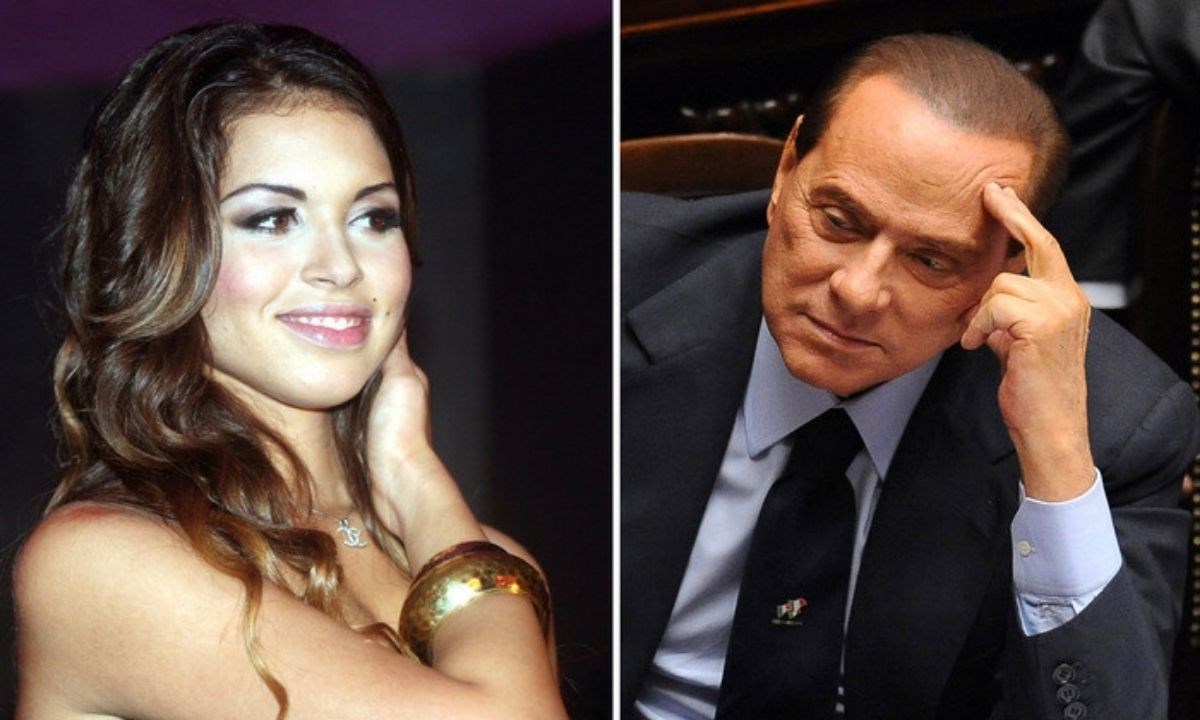 Da sinistra: Karima El Mahroug e Silvio Berlusconi (foto Ansa)