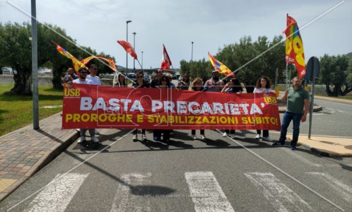 Sit in alla Cittadella«Basta precarietà, stabilizzazione subito»: alla Regione la protesta di medici e infermieri
