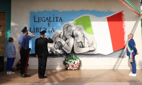 Legalita’Fuscaldo, sulla parete di una scuola un murales in ricordo di Falcone e Borsellino