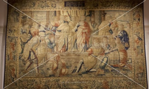 L’eventoIl prezioso arazzo Anania et Saphira tratto dai cartoni di Raffaello per la Cappella Sistina in mostra a Gerace