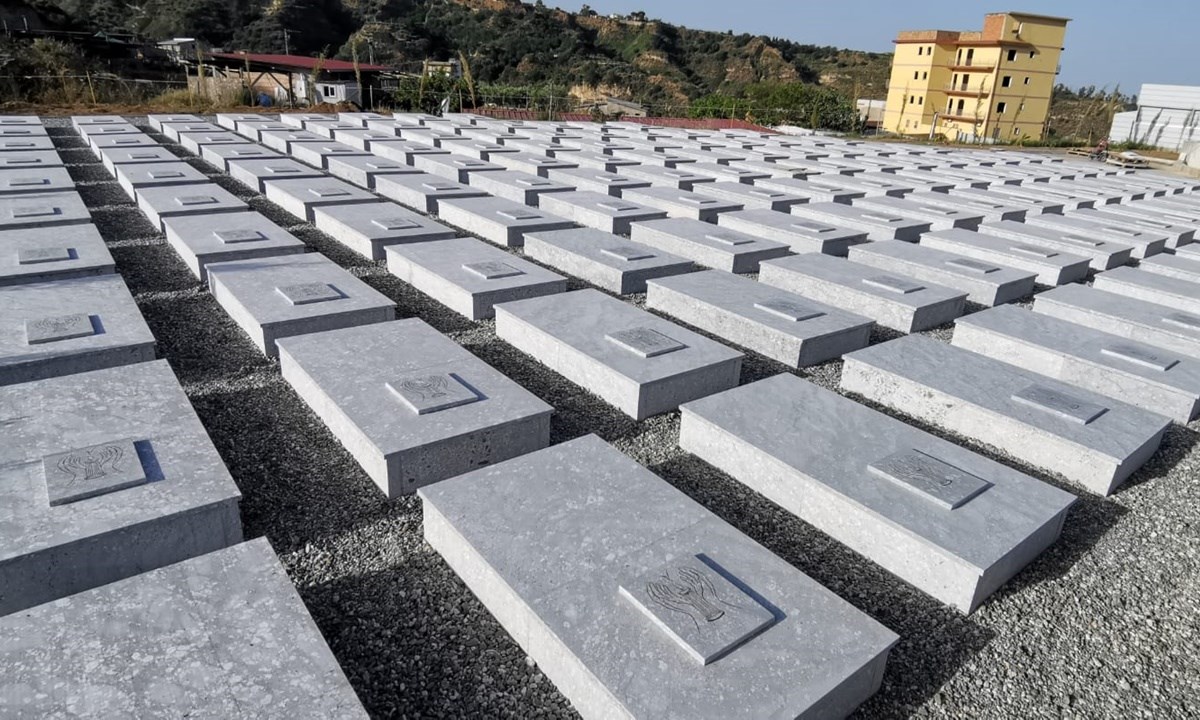 Le tombe nel cimitero di Armo a Reggio Calabria