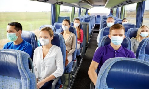 CovidObbligo mascherine su bus, treni e negli ospedali: verso l’addio a partire da ottobre