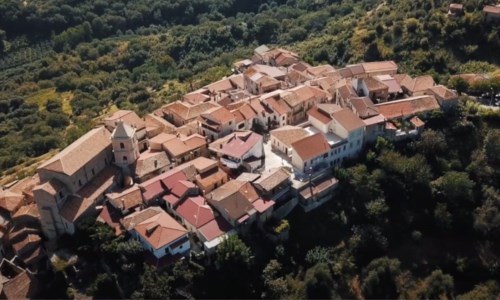 Motta Filocastro, l’incantevole borgo medievale sulla Via Popilia sulle colline del vibonese