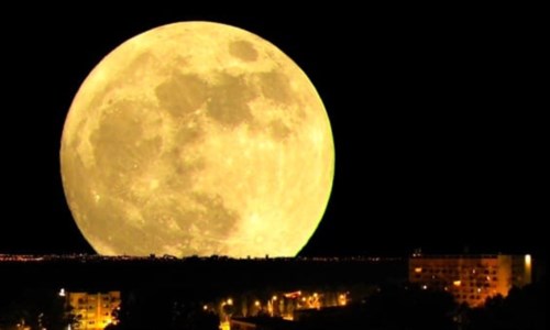 Spettacolo nel cieloArriva la Superluna: è la terza dell’anno ma sarà la più spettacolare