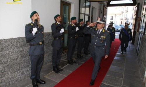 Passaggio di consegneAlla guida della Guardia di Finanza di Catanzaro arriva il generale Grimaldi