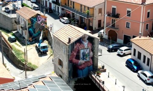 Street artYlberi, il festival che sta colorando il borgo arbereshe di Santa Sofia d’Epiro