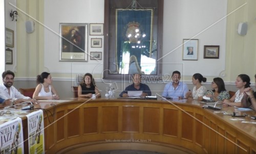 La conferenza stampaScilla, il sindaco presenta il cartellone di eventi estivi che culminerà con il Festival della mitologia