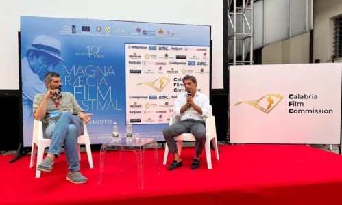 La kermesseL’attore Marco Leonardi apre le Masterclass del Magna Grecia Film Festival