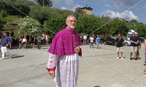Il vescovo Attilio Nostro