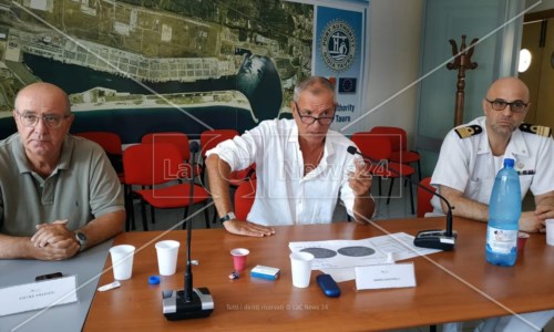 La conferenza stampa di Agostinelli a Gioia Tauro