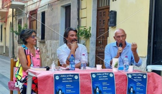 Eventi a Corigliano Rossano“Malinverno” a Schiavonea, il nuovo libro di Domenico Dara presentato nel borgo marinaro