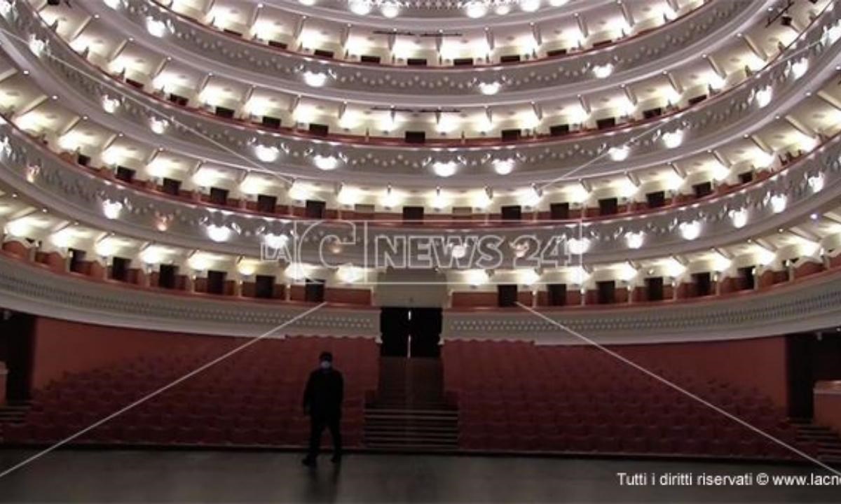 Il teatro Politeama (foto d’archivio)