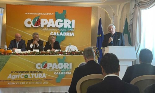Il congressoFrancesco Macrì riconfermato presidente di Copagri: «Le aziende stanno chiudendo. Garantire cibo agli italiani»