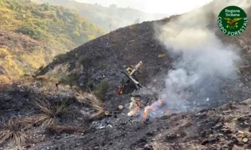 DisastroCanadair partito da Lamezia si schianta sull’Etna: dispersi i due piloti. Il video shock dell’impatto