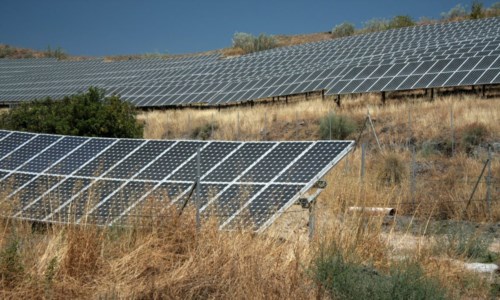 Energia sprecataIl sole non bacia la Calabria: tanti impianti fotovoltaici pagati con soldi pubblici e abbandonati