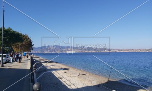 Lo stretto di Messina visto dalla frazione Cannitello di Villa San Giovanni