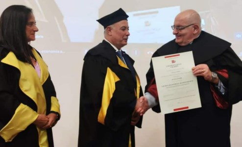 Il riconoscimentoUnical, all’imprenditore Klaus Algieri la laurea honoris causa
