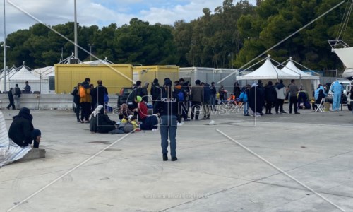Emergenza continuaLocride terra di sbarchi, 102 migranti arrivati a Roccella: da inizio anno accolti oltre 10mila profughi