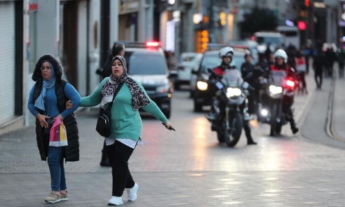 Esplosione in TurchiaBomba nel centro di Istanbul: 6 morti e almeno 53 feriti. Il presidente Erdogan: «Vile attentato»
