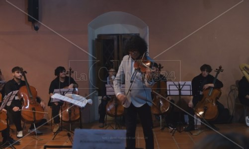 Jamal Ouassini nel corso del concerto conclusivo dell’iniziativa