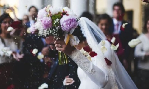 La propostaMatrimonio con lo “sconto” ma solo se celebrato in chiesa: il disegno di legge del leghista calabrese Furgiuele