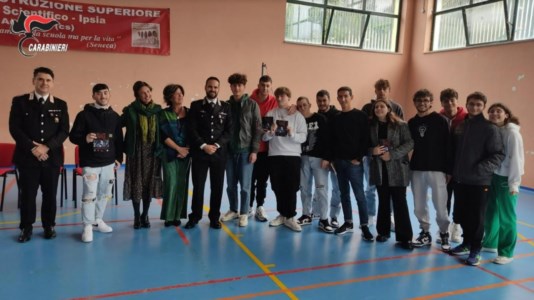 Cultura della legalita’Amantea, i carabinieri incontrano gli studenti: focus sulla figura del generale Dalla Chiesa