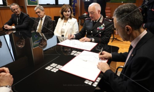 Educare per amareArma dei carabinieri e Unical insieme per la tutela dei mari calabresi, firmato l’accordo